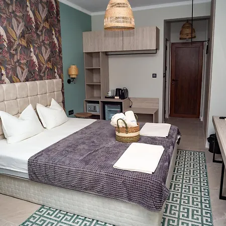 Hotel Salena 3*